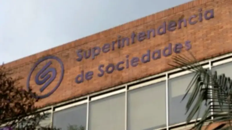 Exdirector de Supersociedades critica decreto de Petro como degradación de la función pública