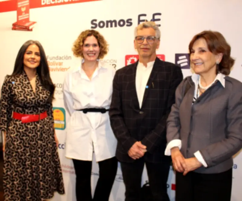 Expertos analizan retos del sistema educativo colombiano en conversatorio del Gimnasio Moderno