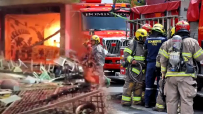 Explosión e incendio en centro de Cali deja mujer herida y locales comerciales afectados