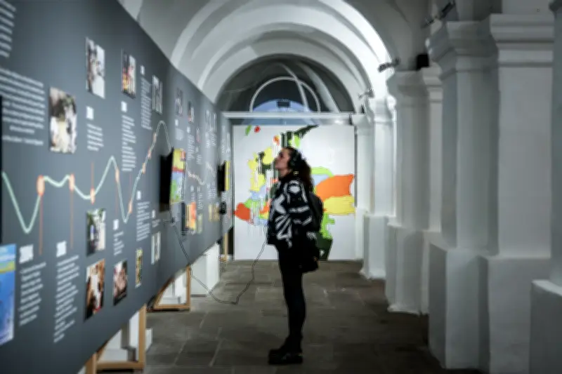 Exposición 'Luces, cámara y comunidad' celebra tres décadas de cine comunitario en Colombia