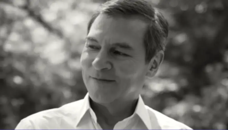 Fallece el actor Santiago Munévar, voz emblemática del doblaje y la televisión colombiana