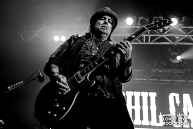 Fallece Phil Campbell, legendario guitarrista de Motörhead, tras una larga lucha de salud