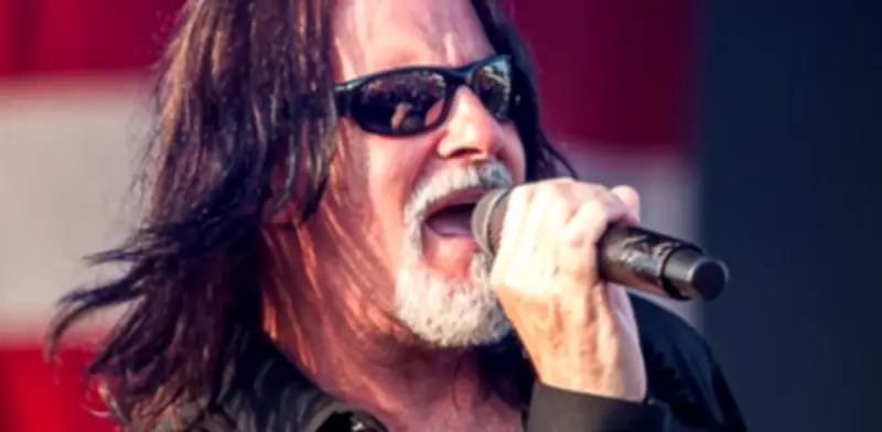 Fallece Tommy DeCarlo, vocalista de la banda Boston, a los 60 años tras batallar cáncer cerebral