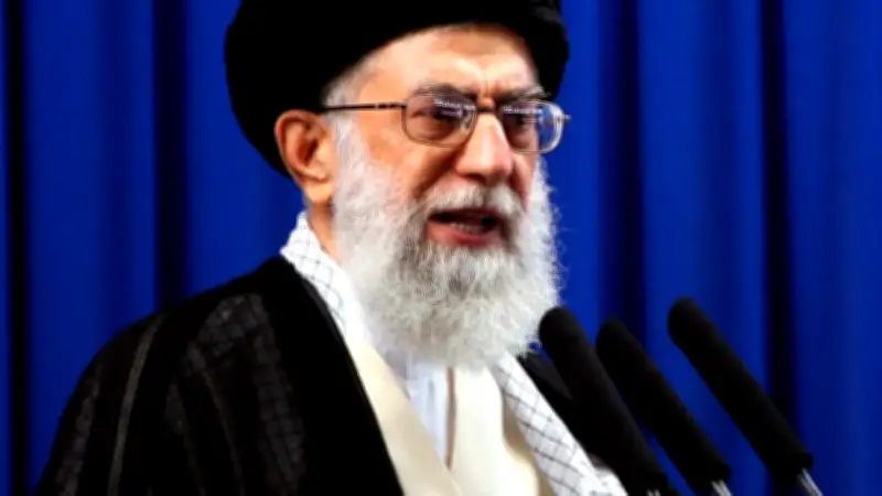 Fallecen esposa y nieta del líder supremo de Irán tras ataque de EE.UU. e Israel