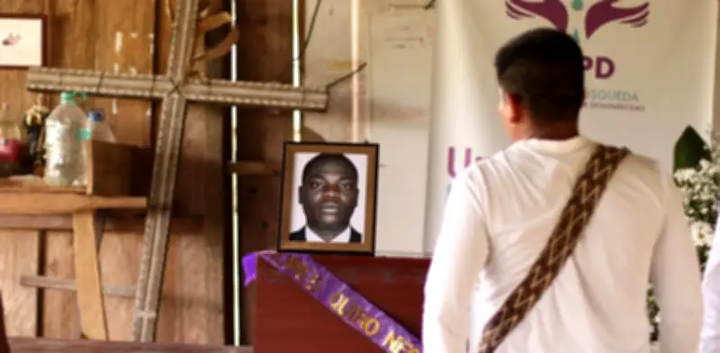 Familia de Buenaventura recupera cuerpo de hijo adoptivo desaparecido en bombardeo hace 15 años