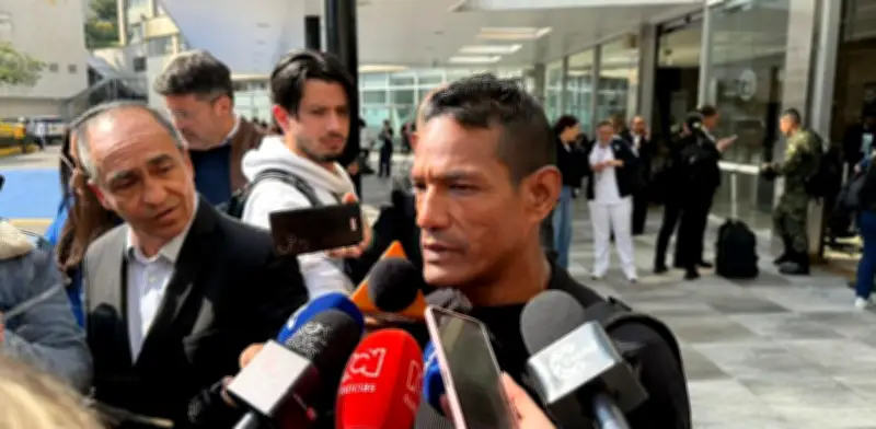 Familia de soldado herido en accidente del Hércules busca respuestas en Bogotá