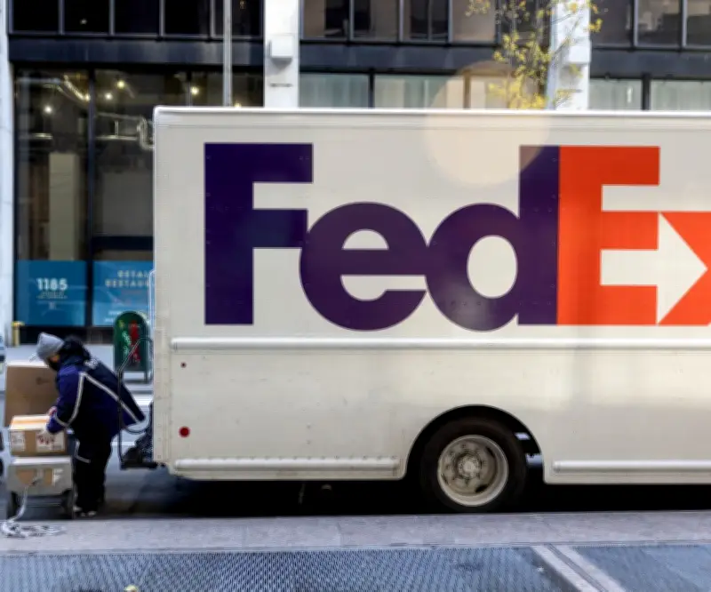 FedEx supera a UPS y se convierte en la mayor empresa de paquetería de Estados Unidos