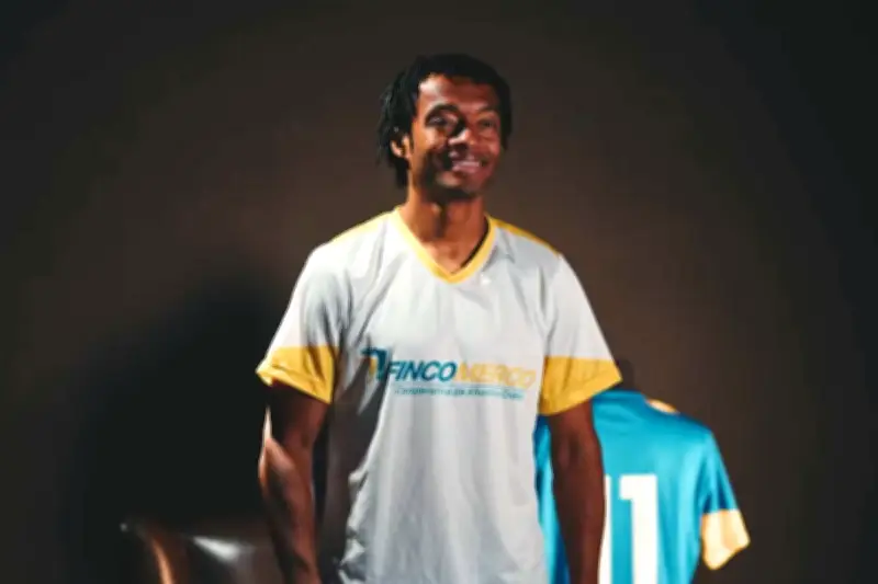 Fincomercio apuesta por Juan Guillermo Cuadrado para impulsar educación financiera en Colombia