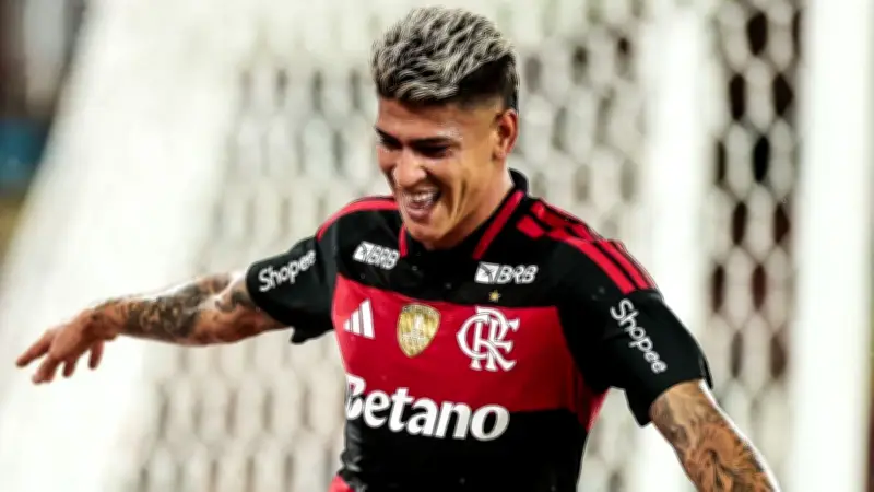 Flamengo asciende en el Brasileirao con gol de Carrascal y triunfo sobre Cruzeiro
