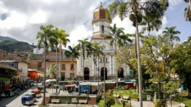 Fuertes lluvias obligan a reubicar dos puestos de votación en Ituango, Antioquia