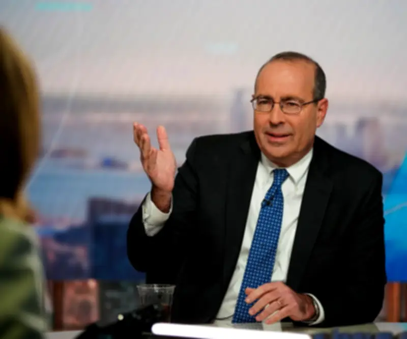 Funcionario de la FED: Respuesta a guerra con Irán depende de duración del impacto económico