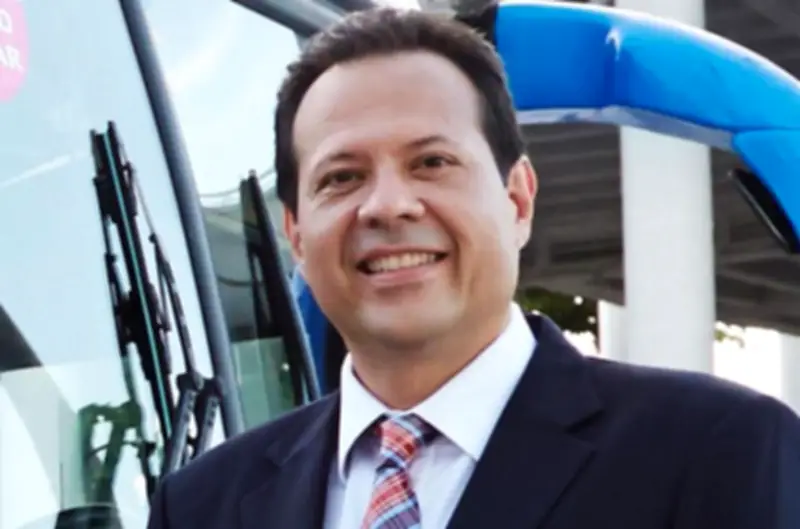 Futbolistas y narrador fracasan en elecciones legislativas colombianas