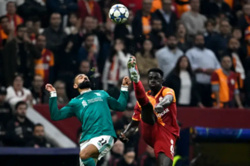 Galatasaray vence 1-0 a Liverpool en Champions con Dávinson Sánchez como titular