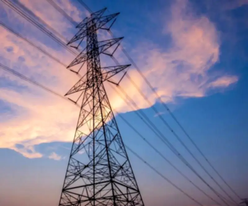 Generadoras públicas adoptan precios de escasez para estabilizar tarifas eléctricas