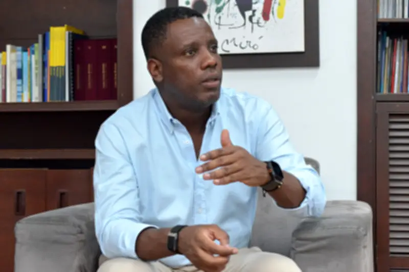 Gerente de Emcali desmiente agenda de privatización y anuncia modernización total del alumbrado público en Cali