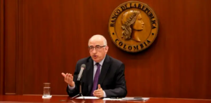 Gerente del Banco de la República defiende autonomía y pide retorno del ministro Ávila a la junta