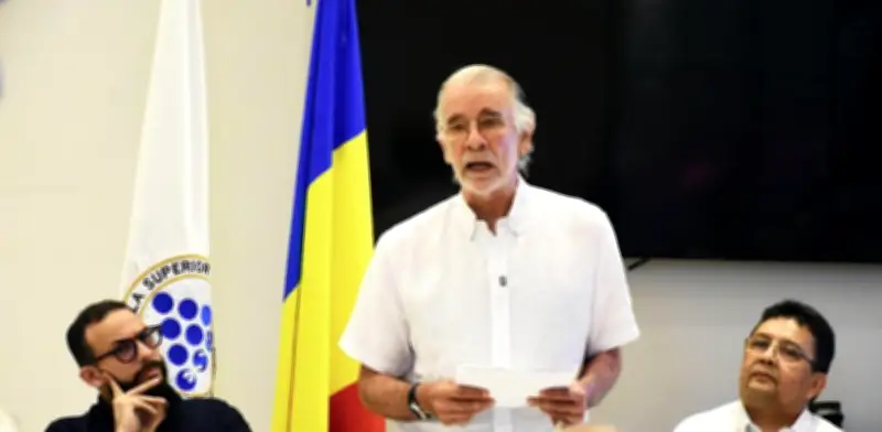 Gobernador del Atlántico lanza formación para periodistas rumbo al referendo regional de 2027