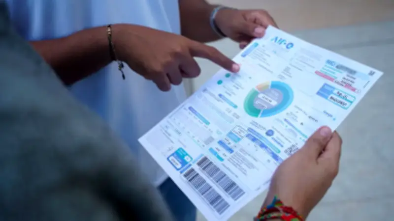 Gobierno anuncia reducción de tarifas eléctricas para barrios pobres de la Costa