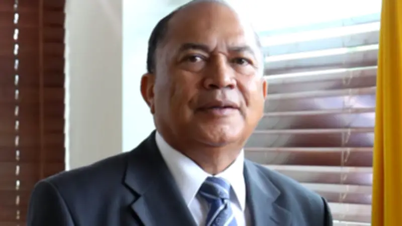 Gobierno evalúa suspender rebajas de gasolina ante crisis global de combustibles