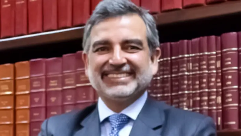 Gobierno impulsa polémico decreto laboral que amenaza autonomía sindical y empresarial