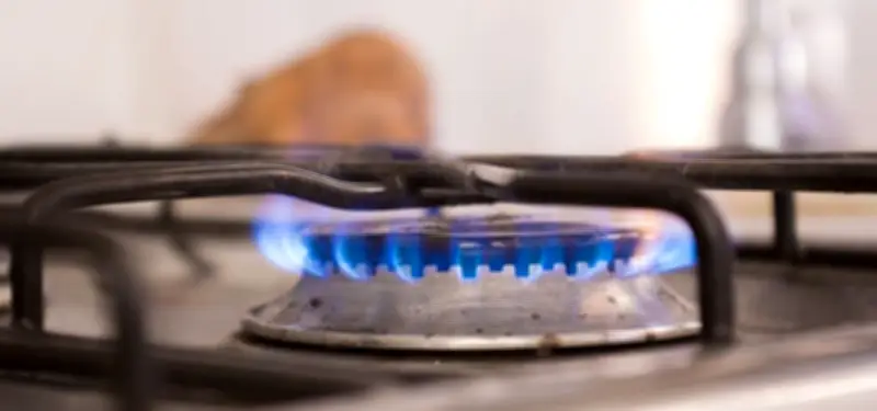 Gobierno ordena devolución de 150 mil millones de pesos a usuarios de gas natural por cobros excesivos