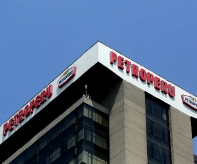 Gobierno peruano evalúa derogar decreto que abre Petroperú a capital privado