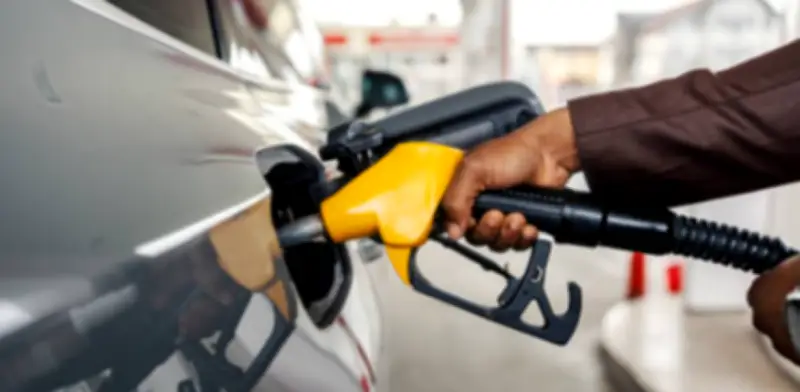 Gobierno Petro analiza nueva alza en gasolina por crisis en Oriente Medio y Canal de Ormuz