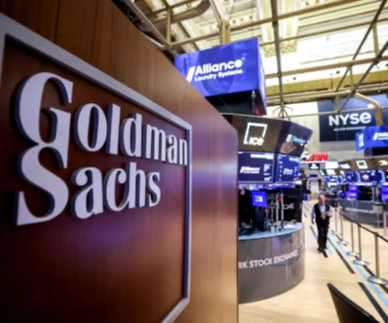 Goldman Sachs advierte: fortaleza del dólar podría caer si guerra con Irán afecta crecimiento