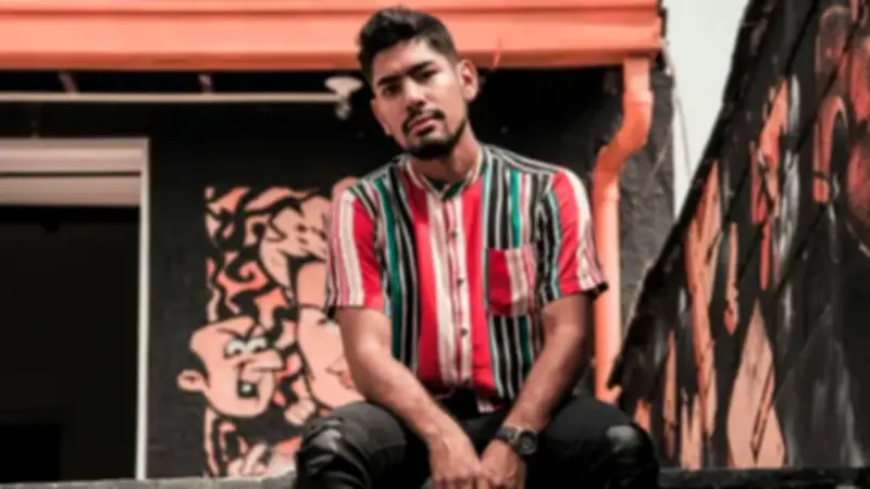 Gorpcore Refinado: Chaquetas Técnicas Colombianas que Vencen el Frío sin Sacrificar Estilo