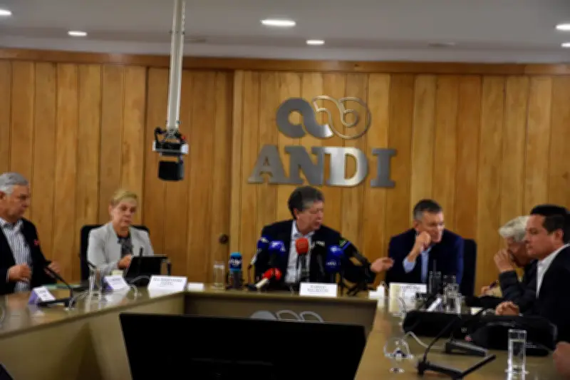 Gremios de Colombia y Ecuador buscan solución urgente a crisis arancelaria bilateral