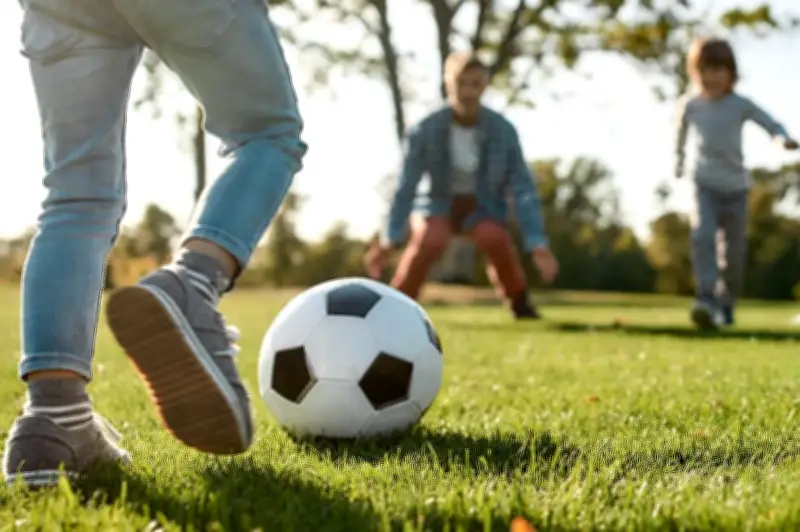 Greystones, Irlanda: Cómo una comunidad unida logró reducir la presión por celulares en niños