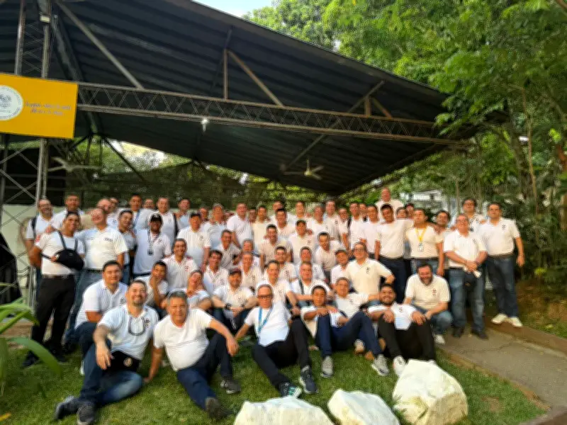 Grupo Emaús de la Parroquia San Pío X realiza jornada de apoyo en Hogares Crea