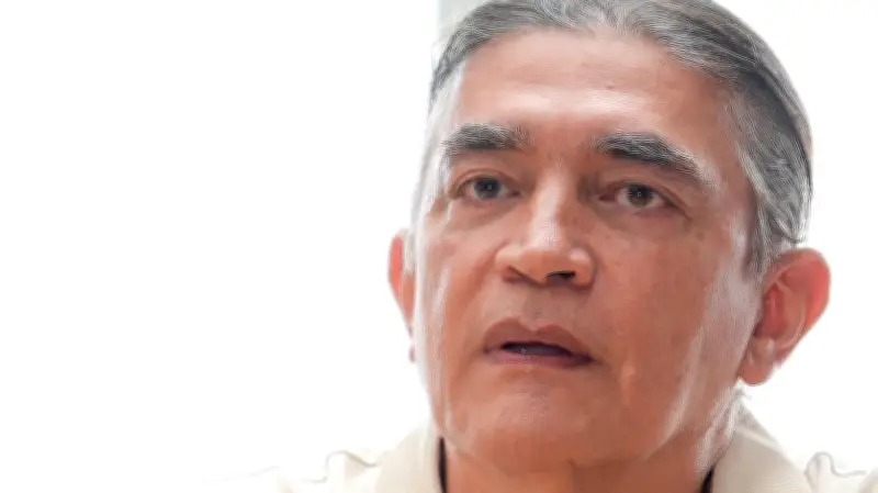 Gustavo Bolívar defiende a empresarios Arturo Calle y Mario Hernández contra cancelación política