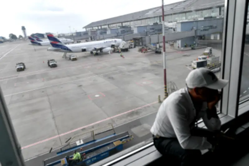 Helicóptero militar interfiere aterrizajes en El Dorado: Aeronáutica Civil investiga incidente