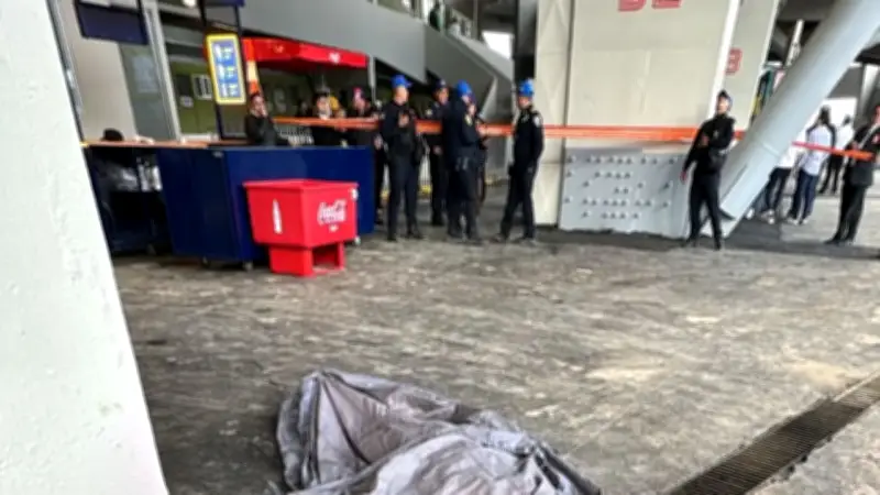 Hincha fallece tras caída desde palcos previo al partido México vs Portugal en el Estadio Azteca