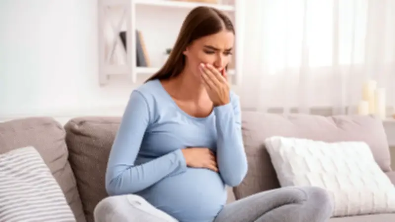 Hiperémesis gravídica: la grave condición que afecta a embarazadas y causa hospitalización