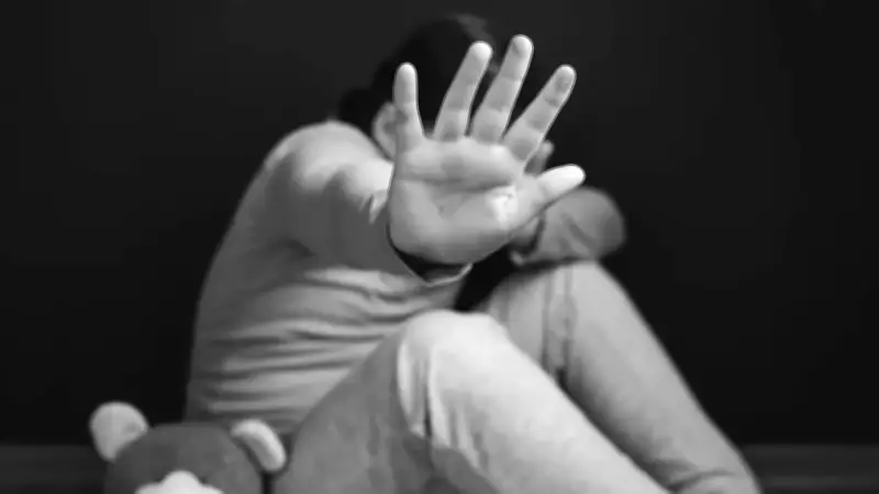 Hombre confiesa abusos reiterados contra niño de 11 años en Santander y grababa los ataques