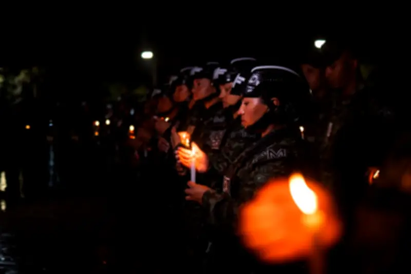 Homenajes nacionales honran a 69 militares fallecidos en peor accidente aéreo de la fuerza pública