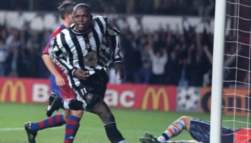 Howe pide a su Newcastle emular al 'Tino' Asprilla ante el Barcelona en Champions