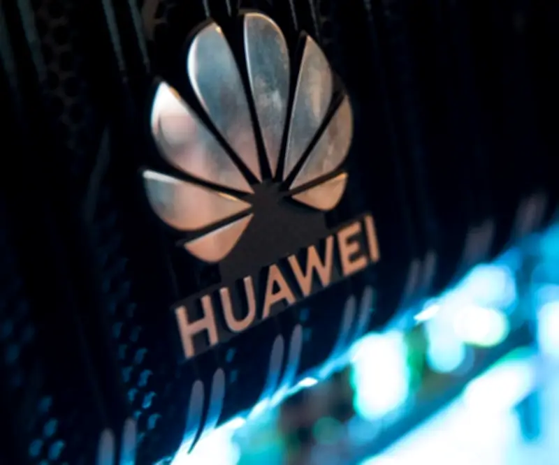 Huawei desacelera su crecimiento al 2,2% mientras Apple avanza en el mercado chino