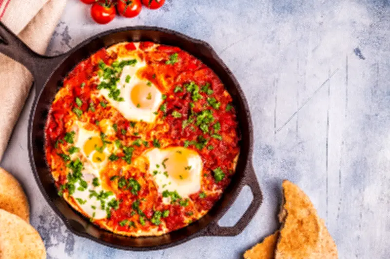 Huevos Napolitanos: Una Receta Fácil Inspirada en la Tradicional Shakshuka