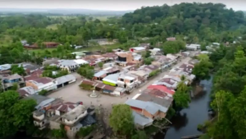 Hundimientos por minería amenazan viviendas en Santander: familias evacuadas