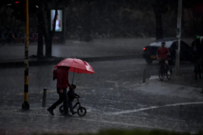 IDEAM pronostica descenso de lluvias pero alerta por precipitaciones en varias regiones del país