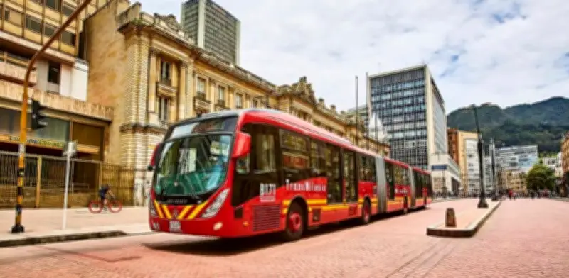 Identifican a estudiante indígena fallecida tras ser arrollada por bus de TransMilenio en Bogotá