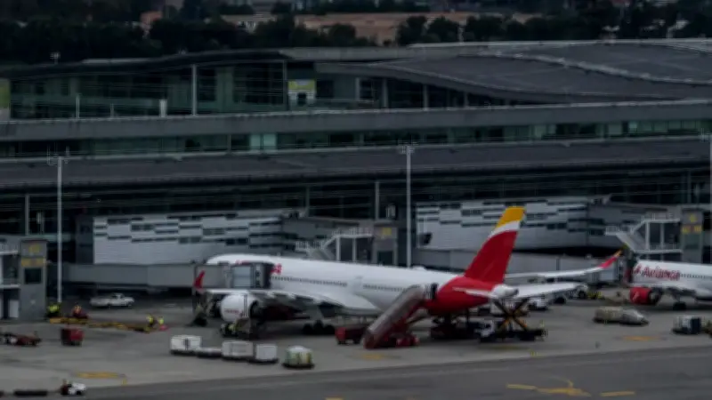 Incautan 5 kilos de cocaína en aeropuerto El Dorado de Bogotá con cinco capturados