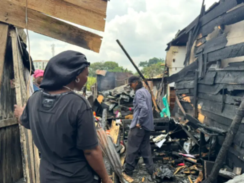 Incendio arrasa viviendas en asentamiento Nueva Esperanza de Cali