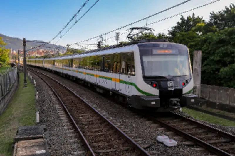 Incidente en vía del Metro de Medellín deja estaciones Hospital y Universidad fuera de servicio