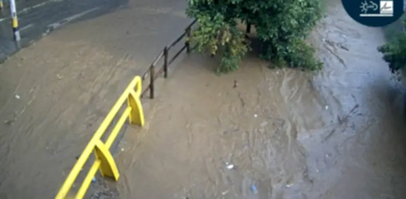 Inundaciones y emergencias en Medellín por intensas lluvias este martes