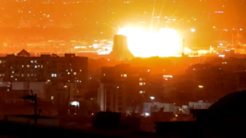 Irán amenaza con bloquear el Estrecho de Ormuz tras diez días de guerra en Medio Oriente