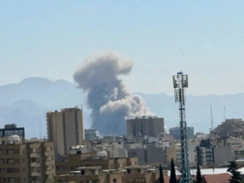 Irán intensifica ofensiva militar contra bases estadounidenses en países árabes del Golfo Pérsico